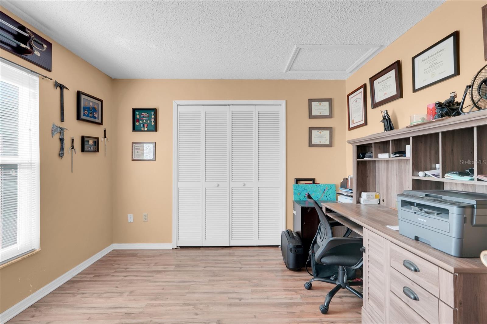 Image 13 of 45 For 105 Dorchester Court