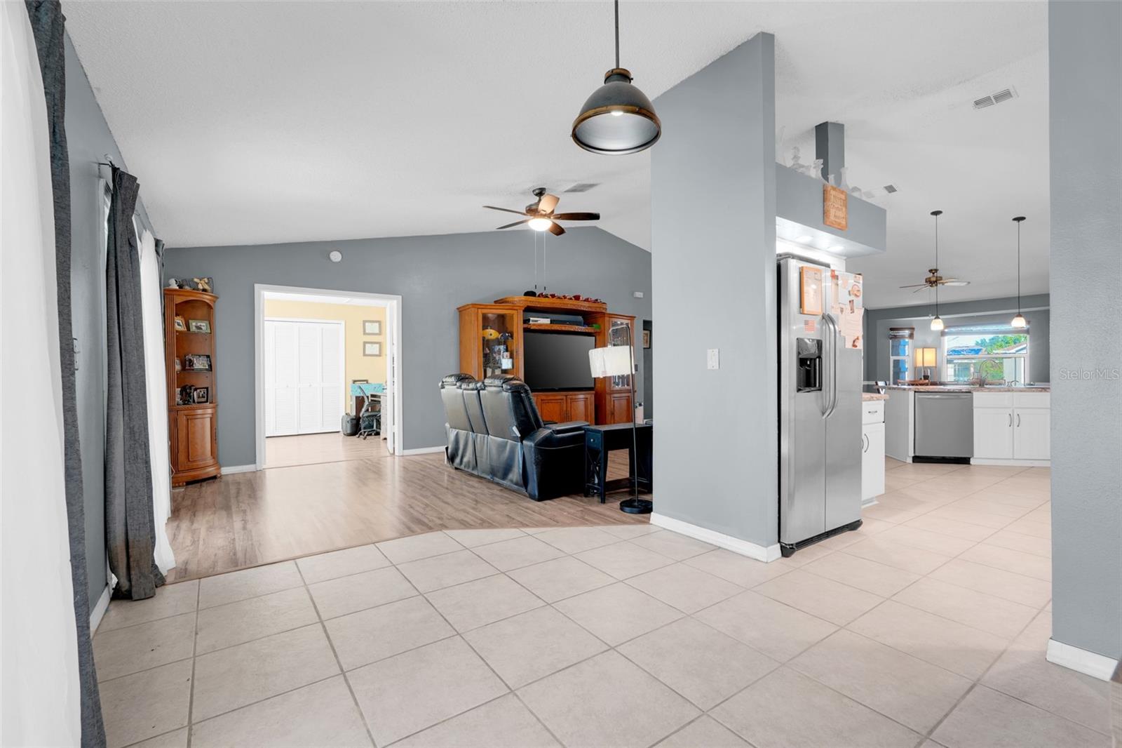 Image 16 of 45 For 105 Dorchester Court