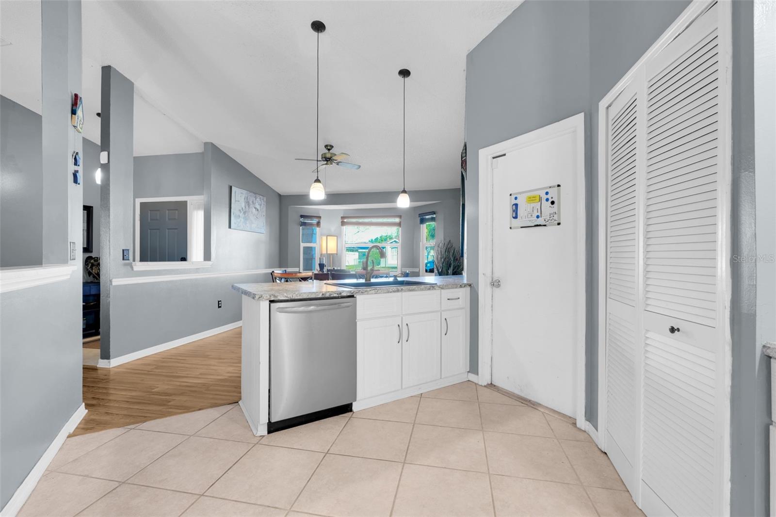 Image 18 of 45 For 105 Dorchester Court