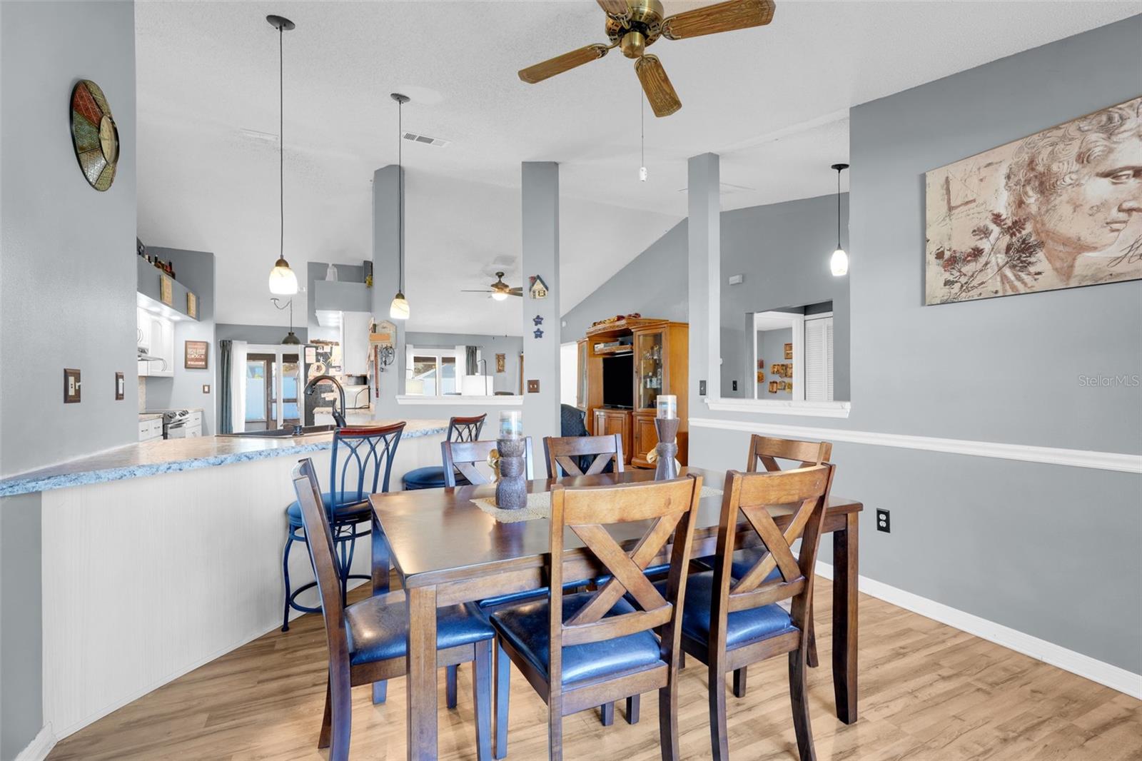 Image 21 of 45 For 105 Dorchester Court