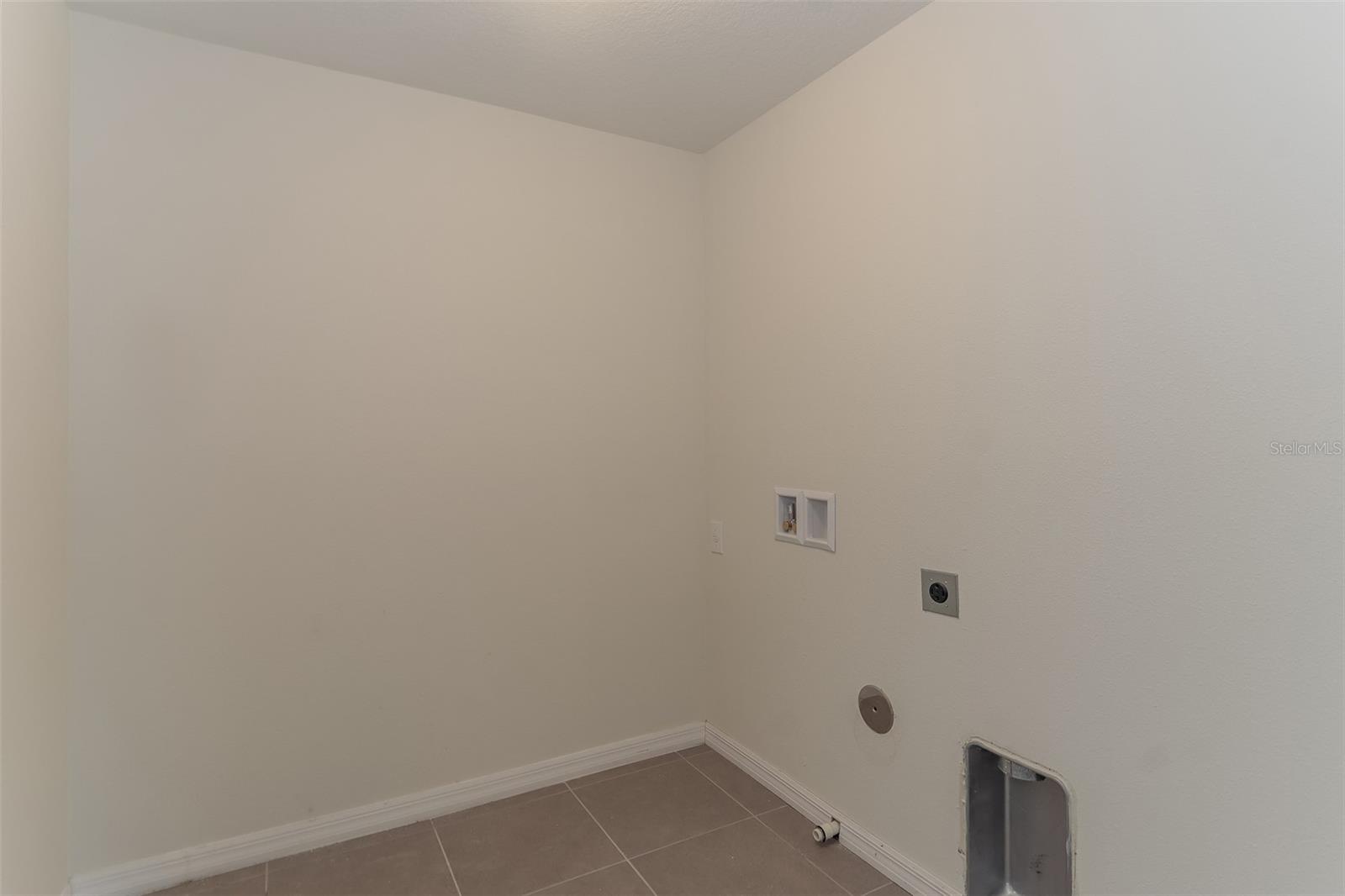 Image 8 of 22 For 13628 Covey Run Place