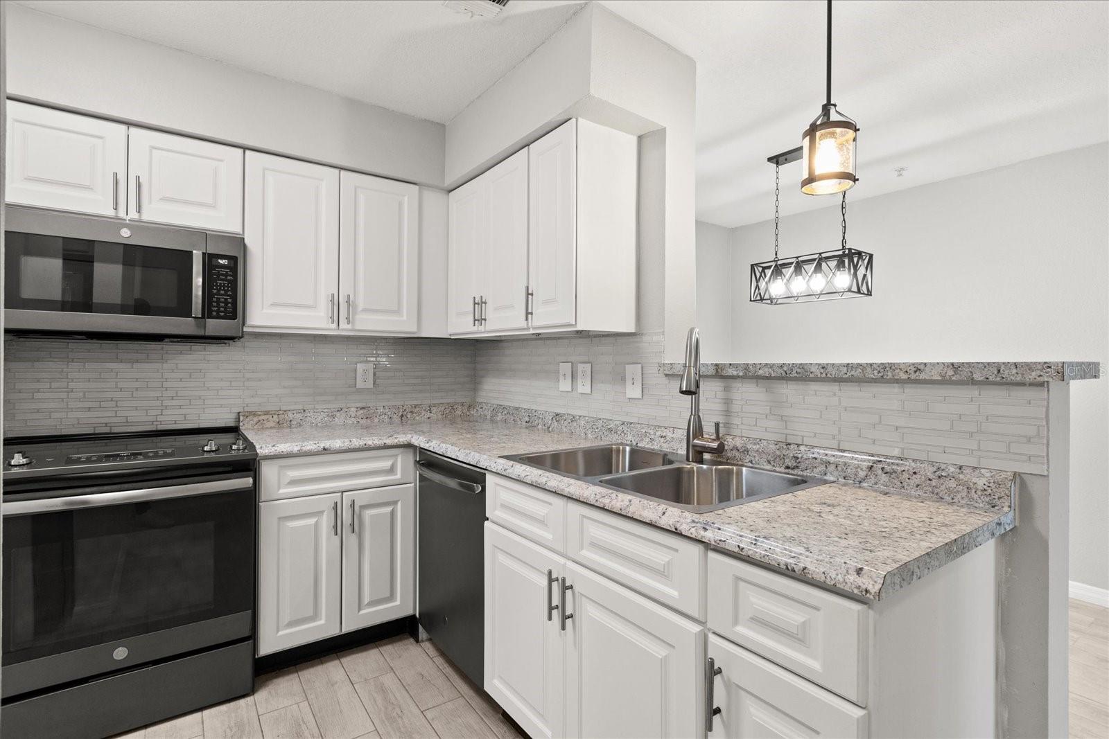 Image 12 of 27 For 236 Afton Square 109