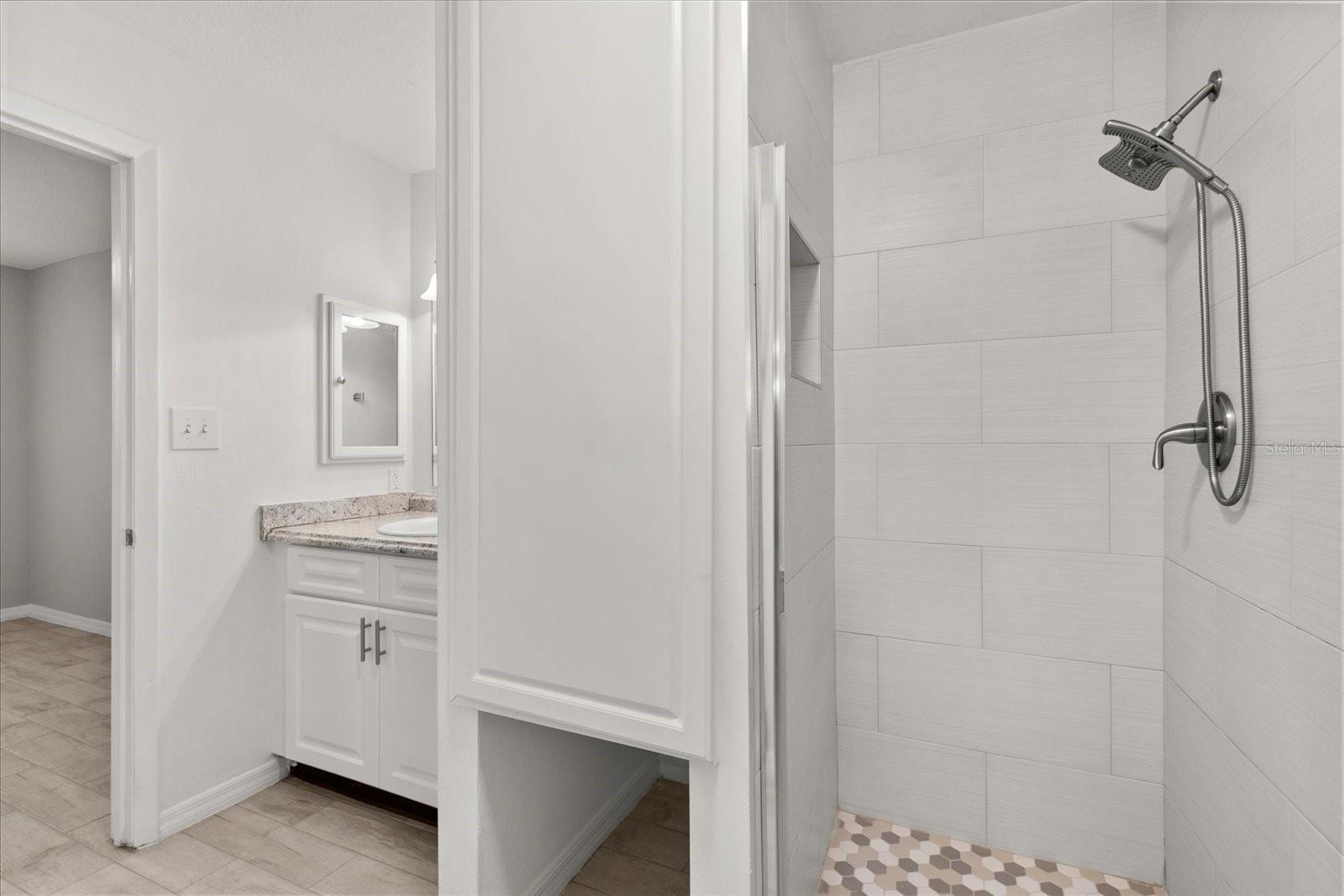 Image 17 of 27 For 236 Afton Square 109