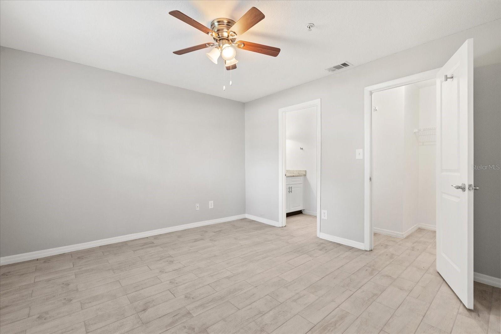 Image 5 of 27 For 236 Afton Square 109