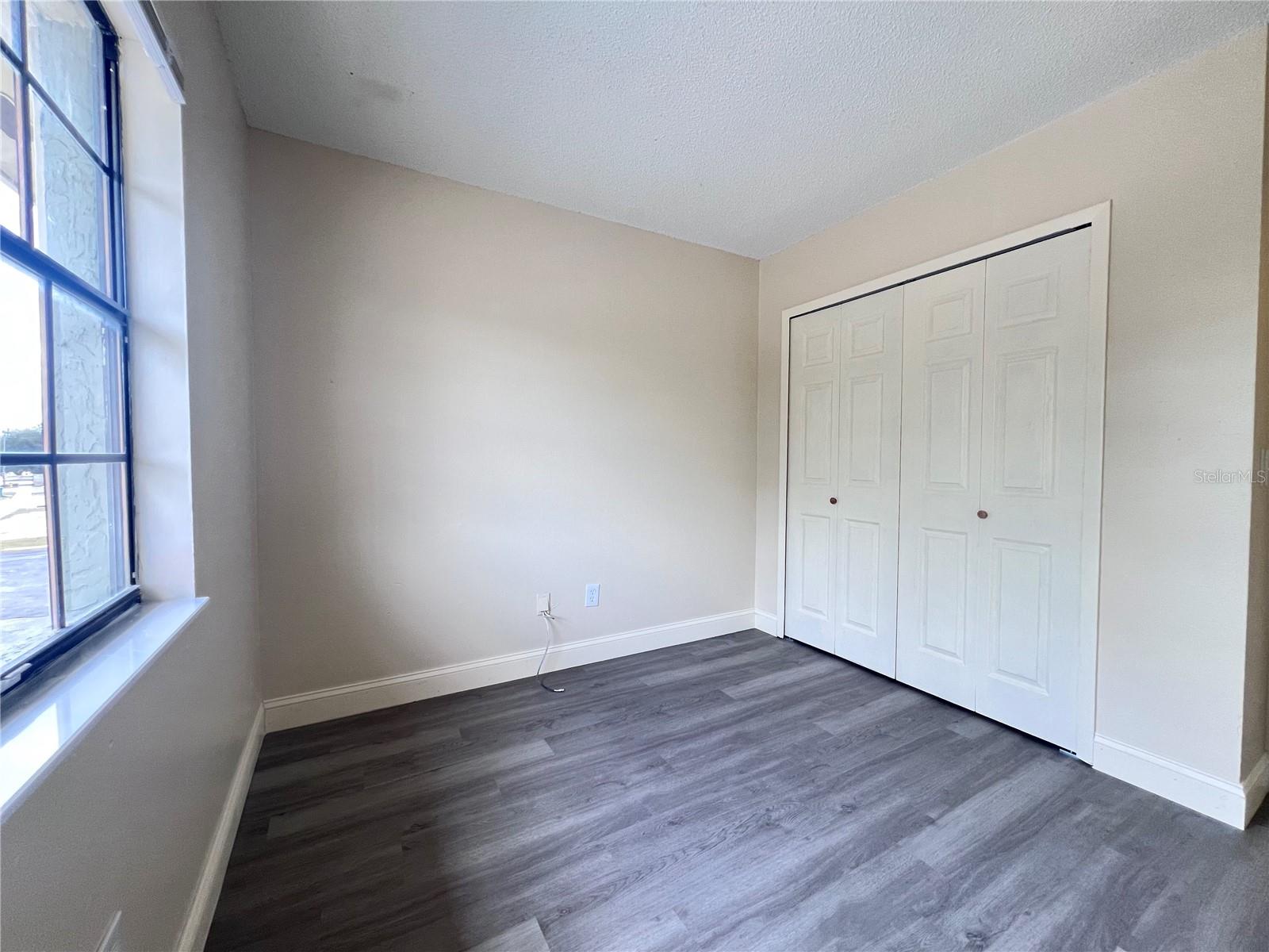 Image 15 of 17 For 52 Fairfax Avenue