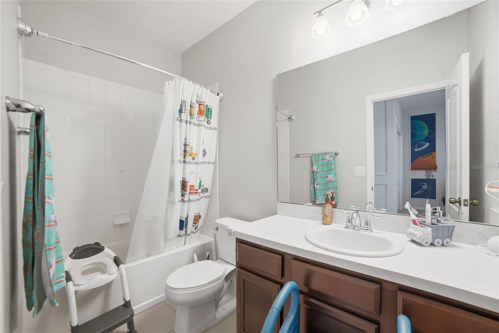 Image 13 of 31 For 1461 Clear Brook Place