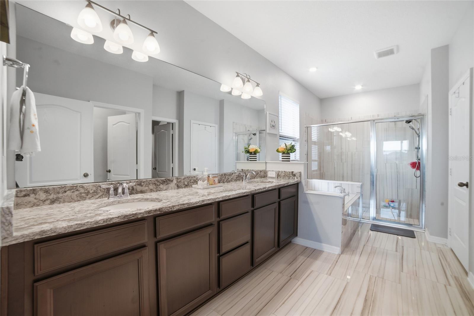 Image 21 of 31 For 1461 Clear Brook Place