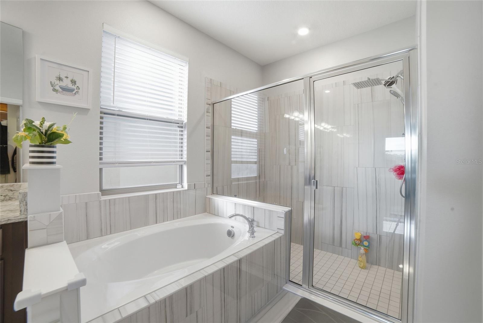 Image 23 of 31 For 1461 Clear Brook Place