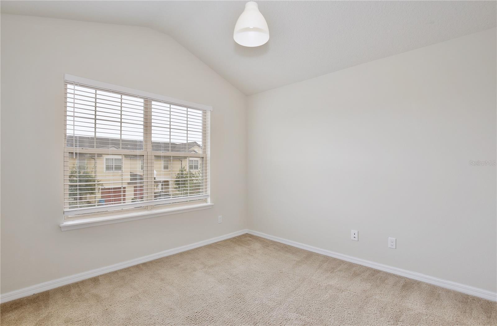 Image 15 of 25 For 717 Virtuoso Lane 85