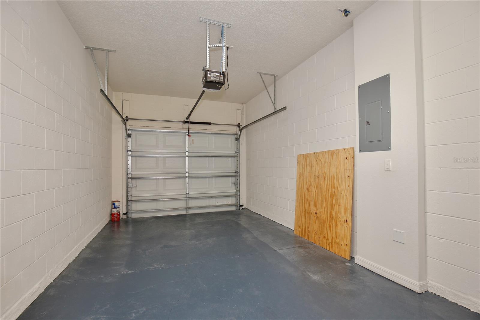 Image 18 of 25 For 717 Virtuoso Lane 85