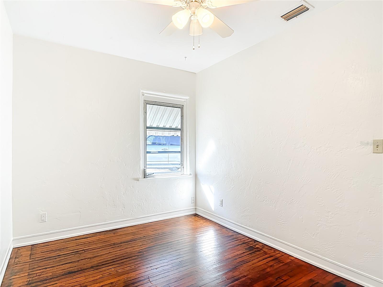 Image 10 of 43 For 340 Zelda Boulevard