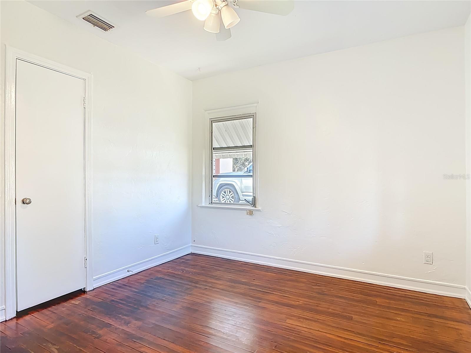 Image 15 of 43 For 340 Zelda Boulevard