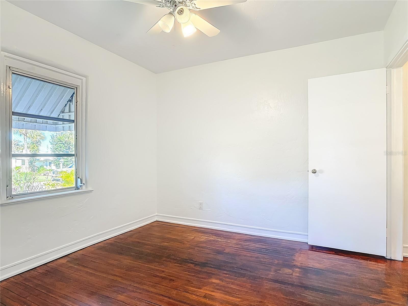 Image 17 of 43 For 340 Zelda Boulevard