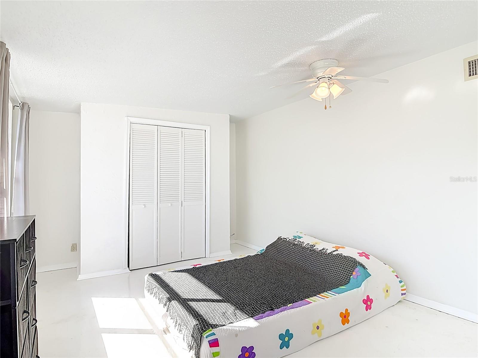 Image 18 of 43 For 340 Zelda Boulevard