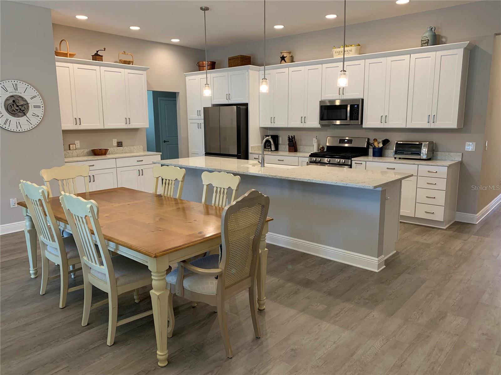 Image 13 of 24 For 775 Shivers Loop