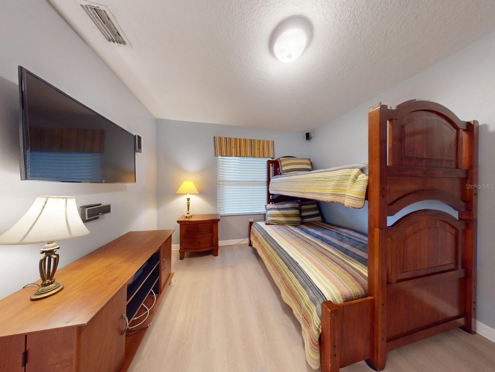 Image 20 of 69 For 5300 Atlantic Avenue 4-503