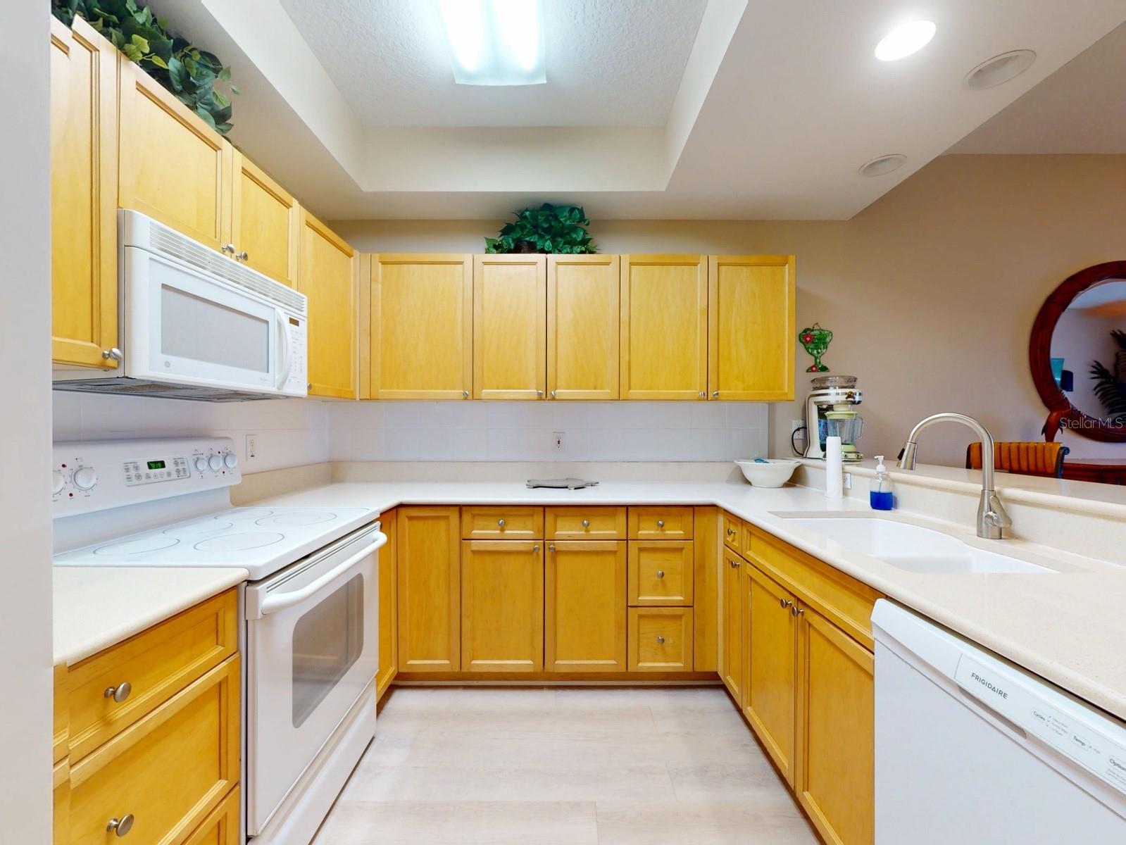 Image 23 of 69 For 5300 Atlantic Avenue 4-503