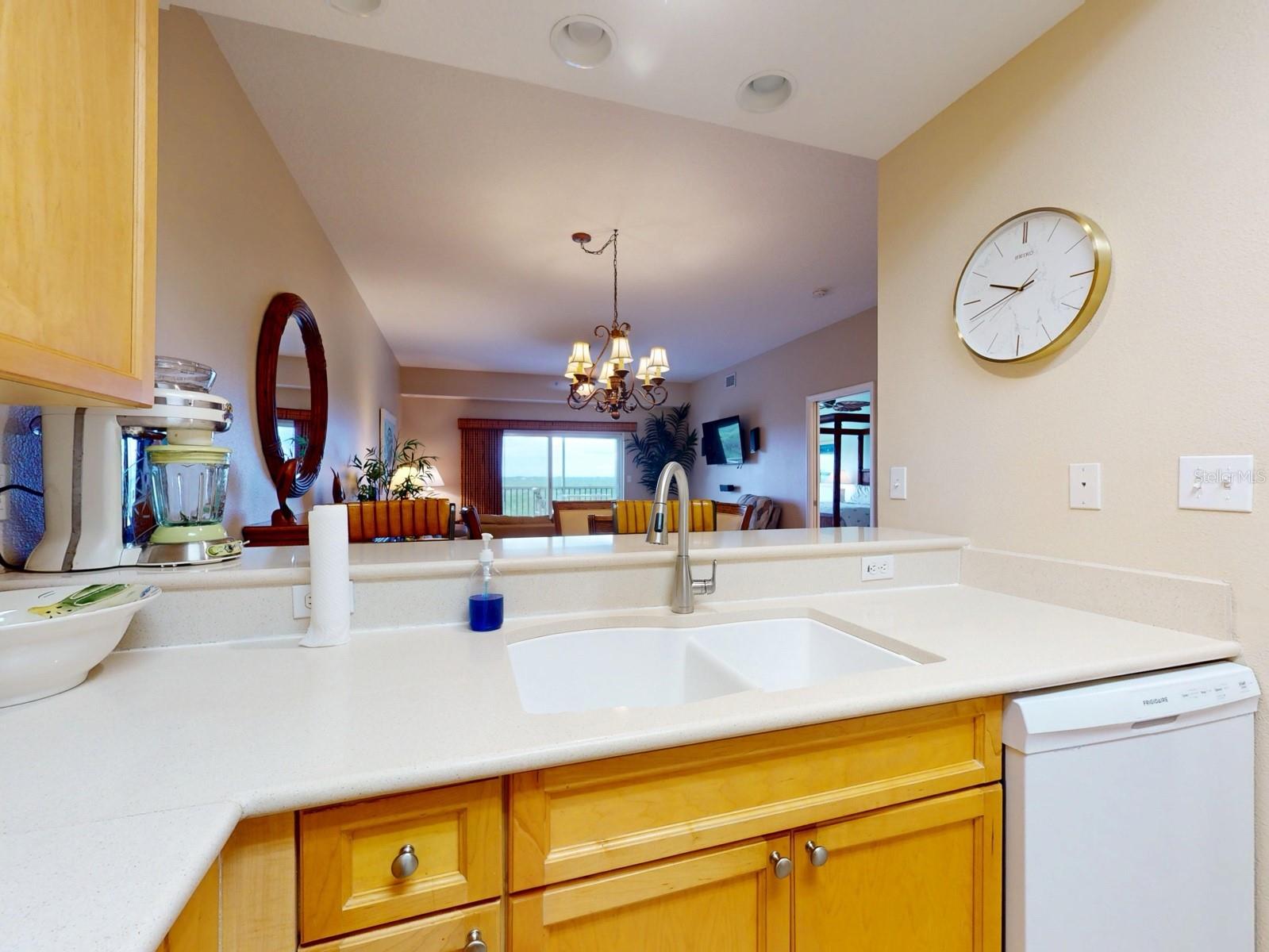 Image 26 of 69 For 5300 Atlantic Avenue 4-503