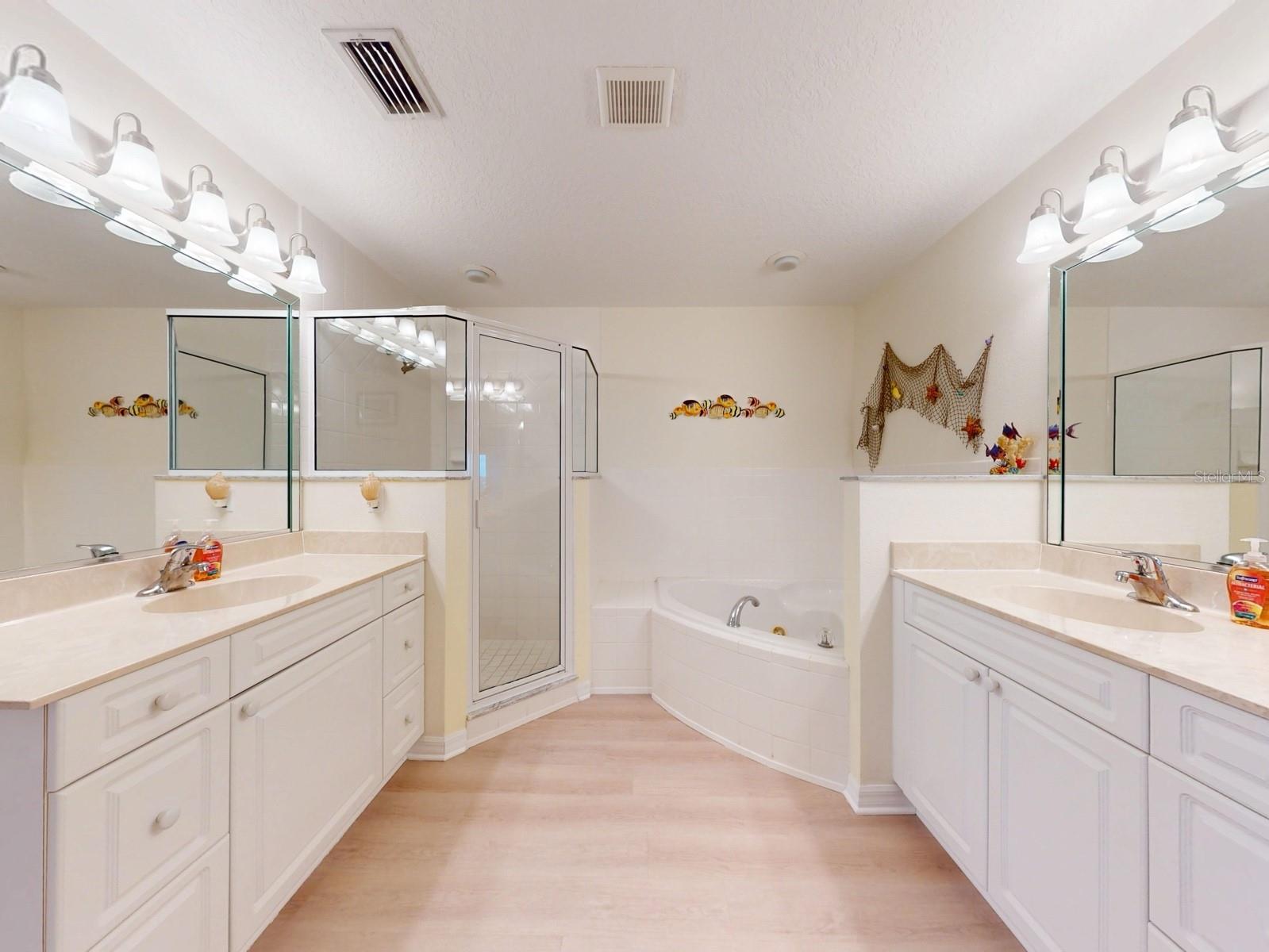 Image 45 of 69 For 5300 Atlantic Avenue 4-503