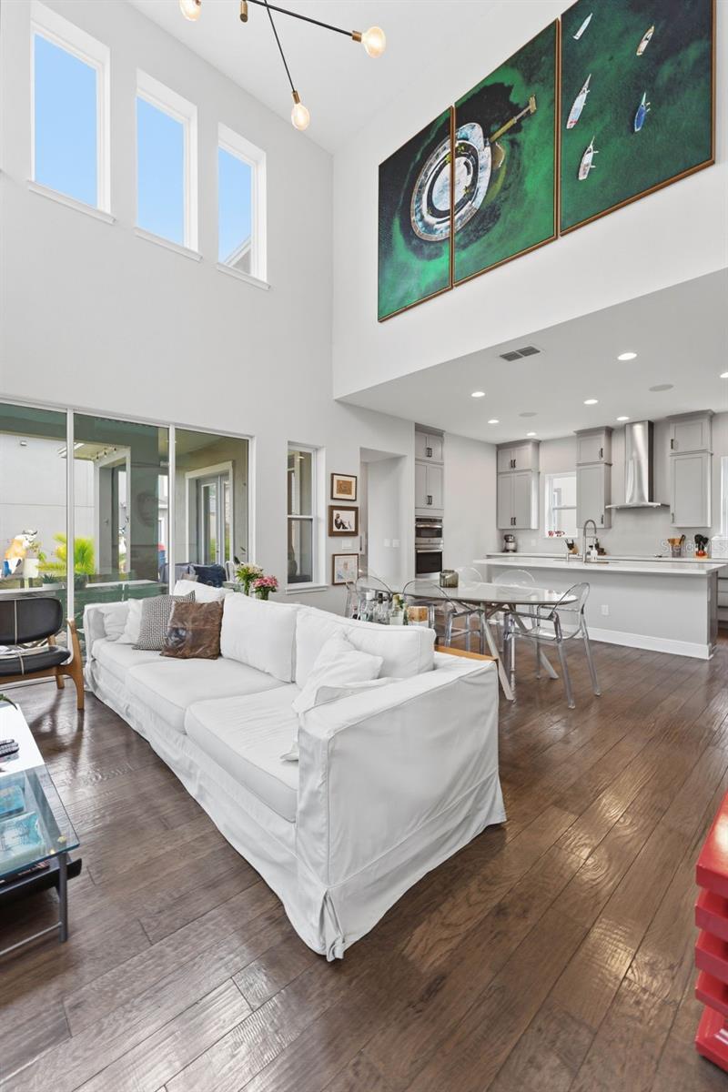 Image 12 of 71 For 8266 Nemours Parkway