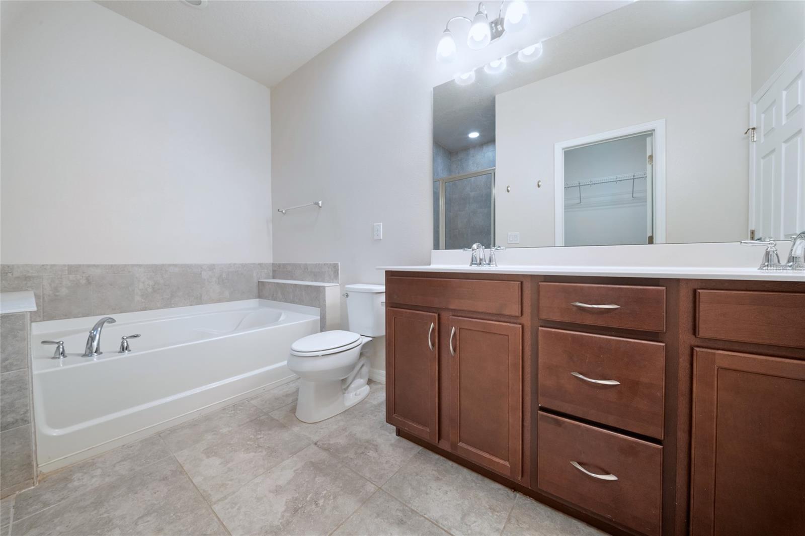 Image 24 of 46 For 2481 Toscolona Drive