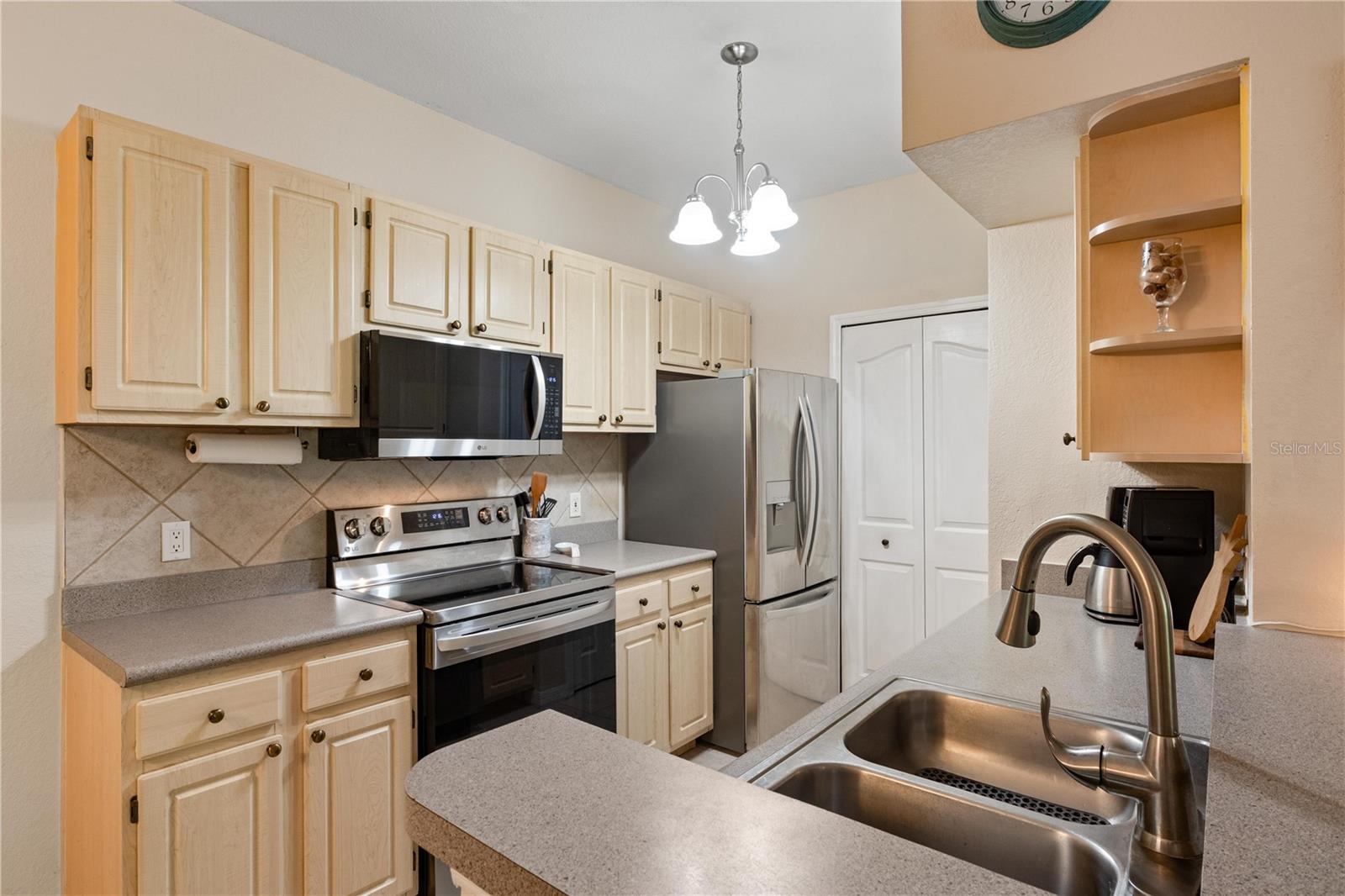 Image 2 of 30 For 1275 Lake Shadow Circle 13107