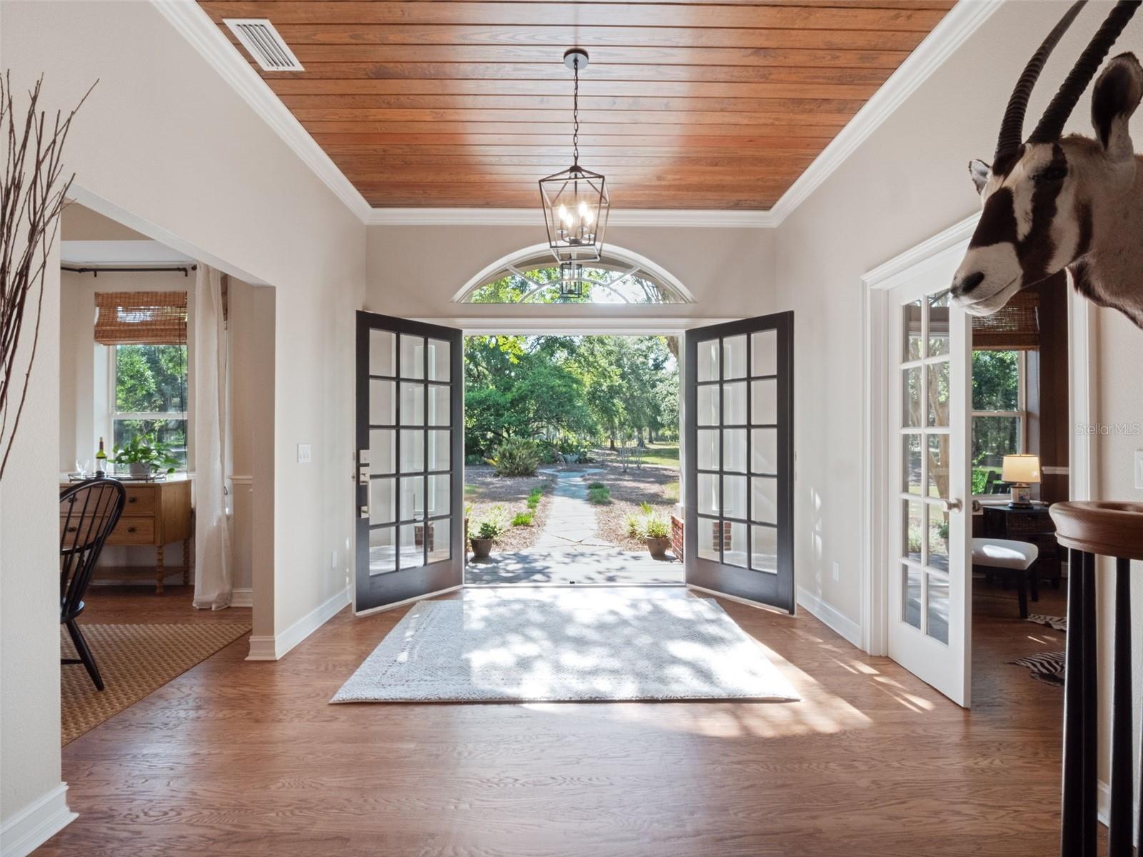 Image 12 of 67 For 6037 Lake Erie Road