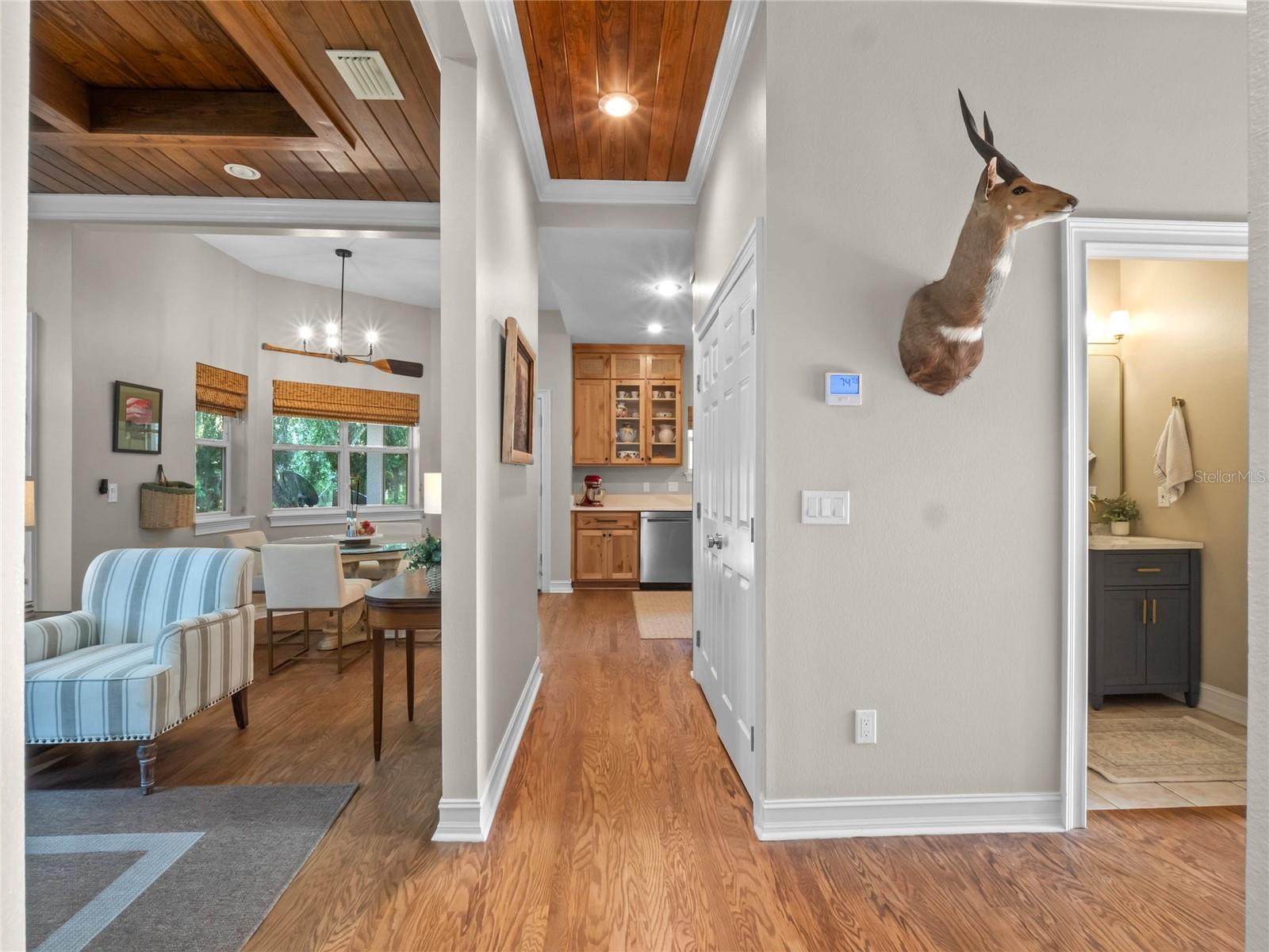 Image 24 of 67 For 6037 Lake Erie Road