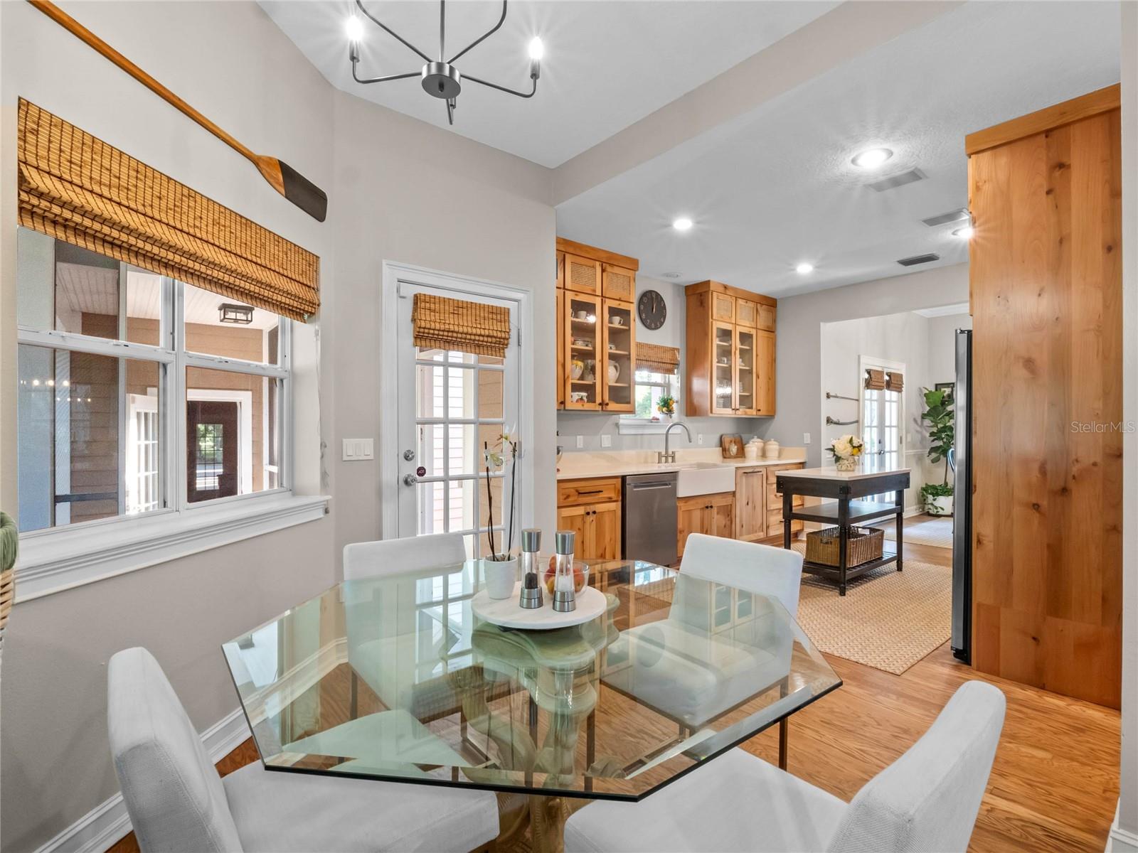 Image 25 of 67 For 6037 Lake Erie Road