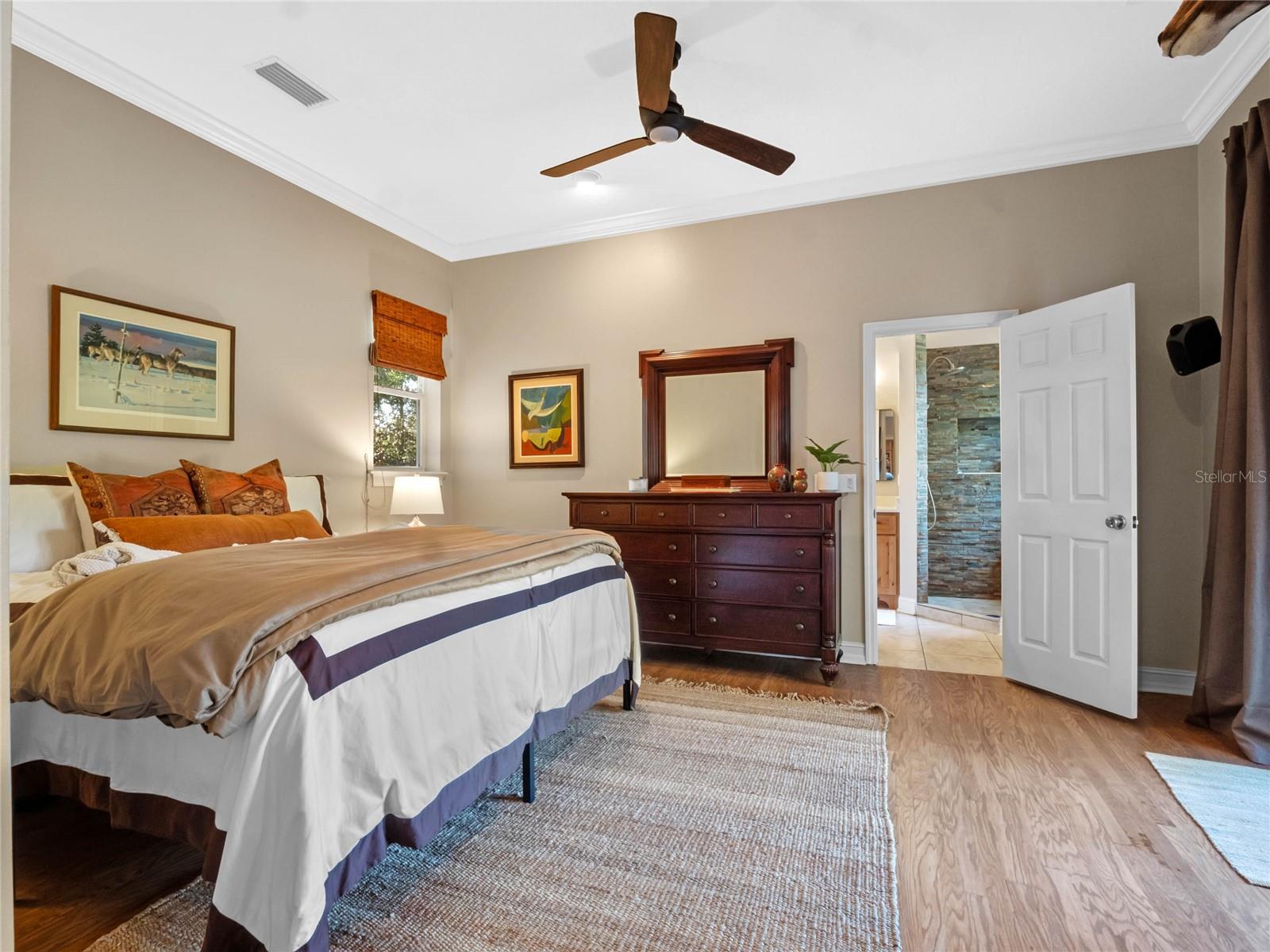 Image 32 of 67 For 6037 Lake Erie Road