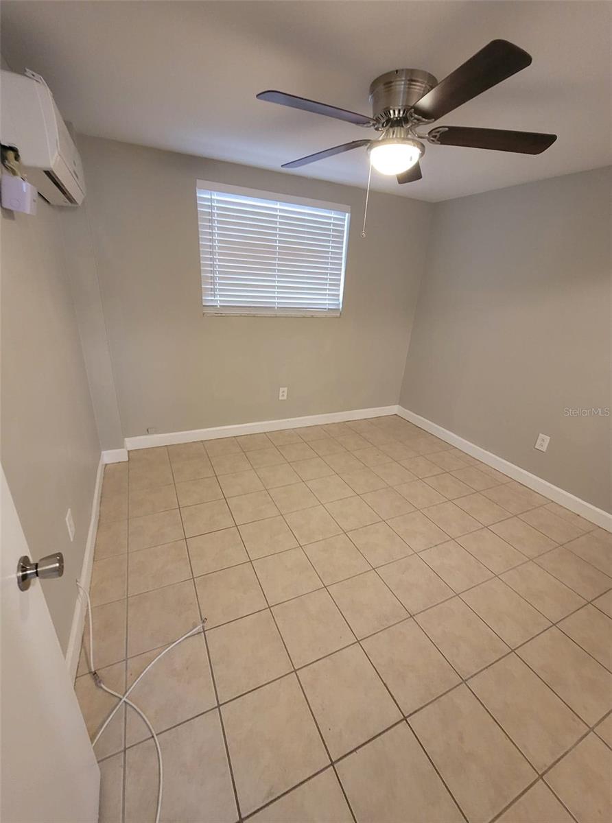 Image 33 of 39 For 3301 Woodlawn Avenue