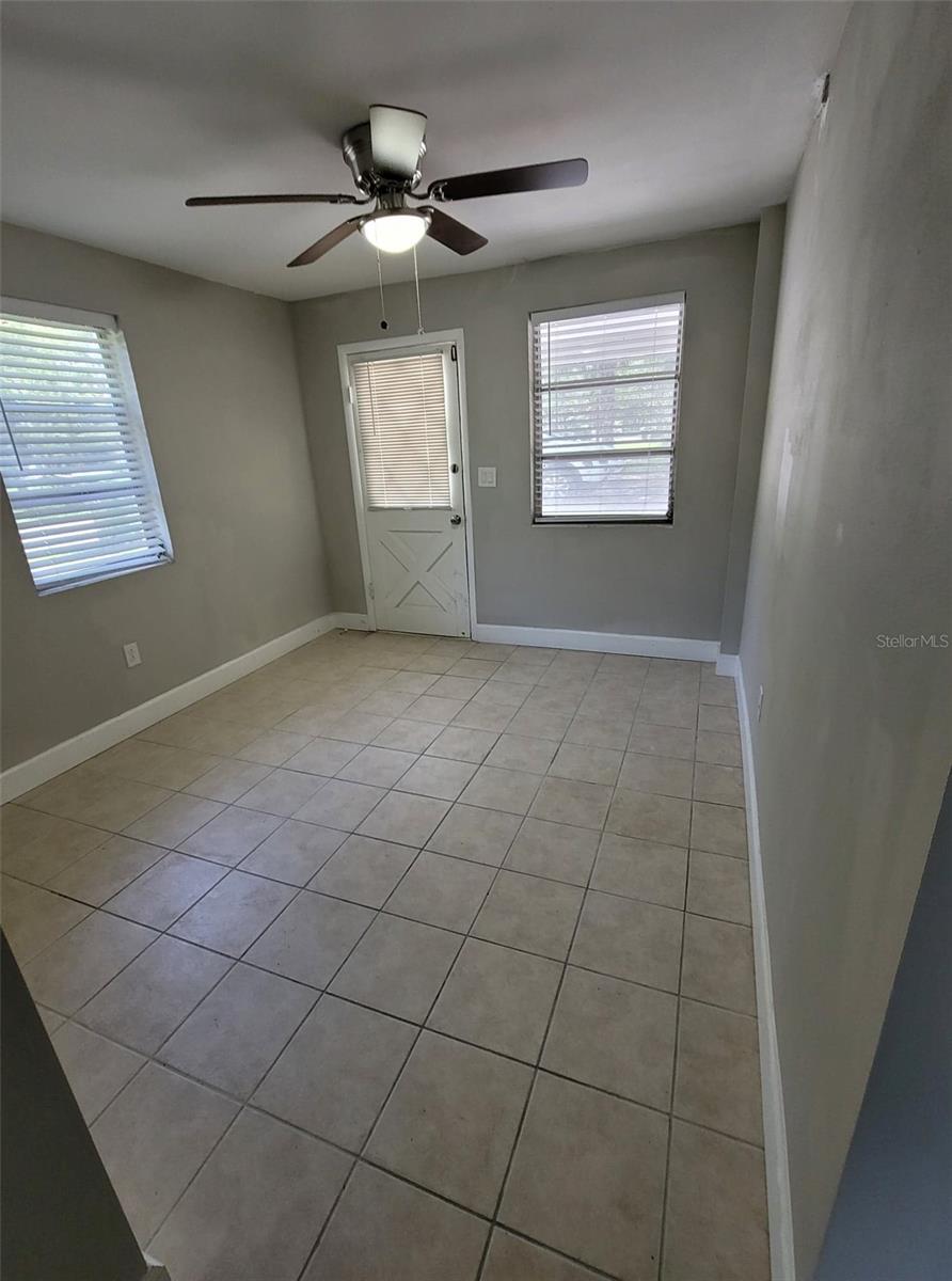 Image 35 of 39 For 3301 Woodlawn Avenue