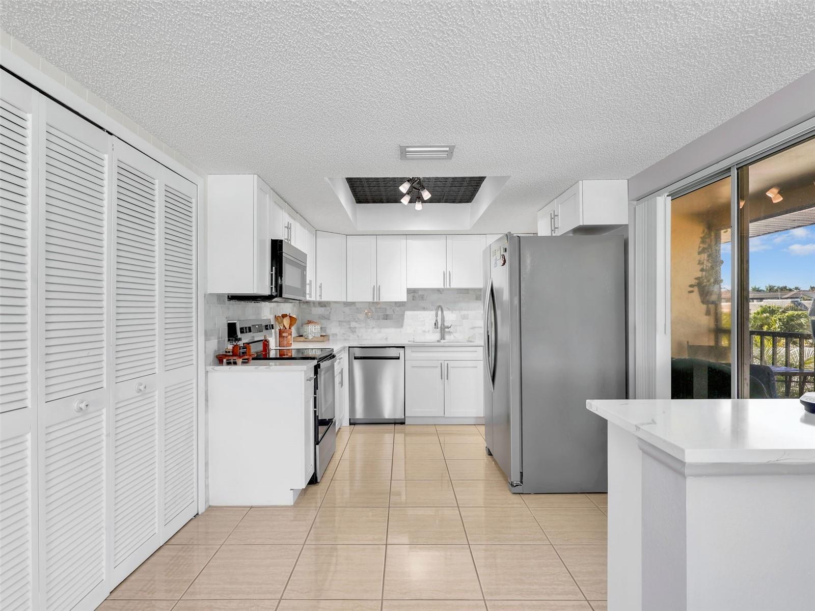 Image 16 of 37 For 4021 19th Avenue 201