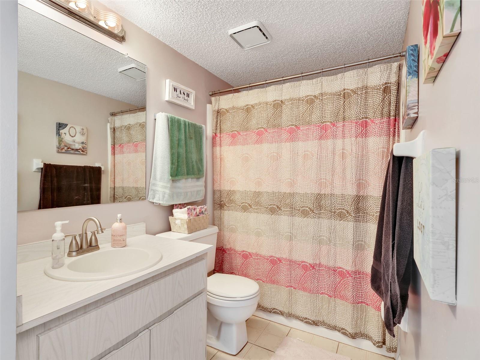 Image 21 of 37 For 4021 19th Avenue 201