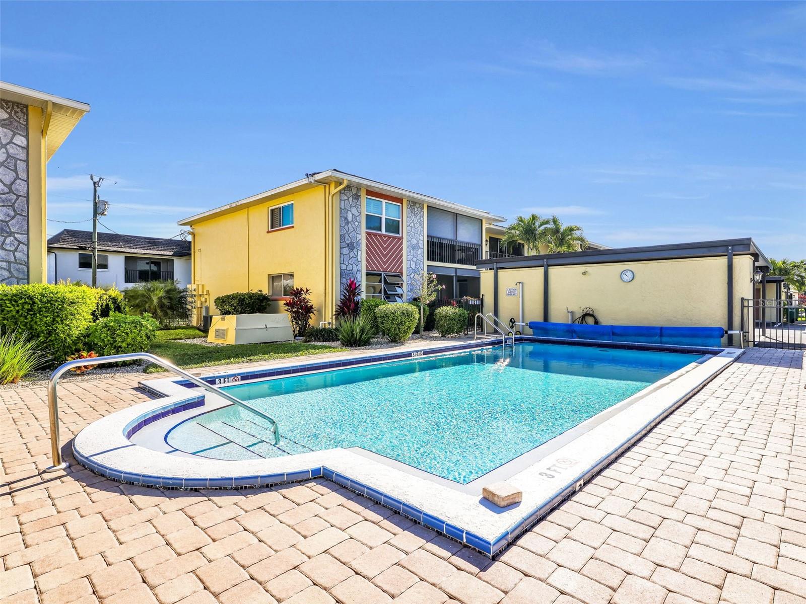 Image 25 of 37 For 4021 19th Avenue 201