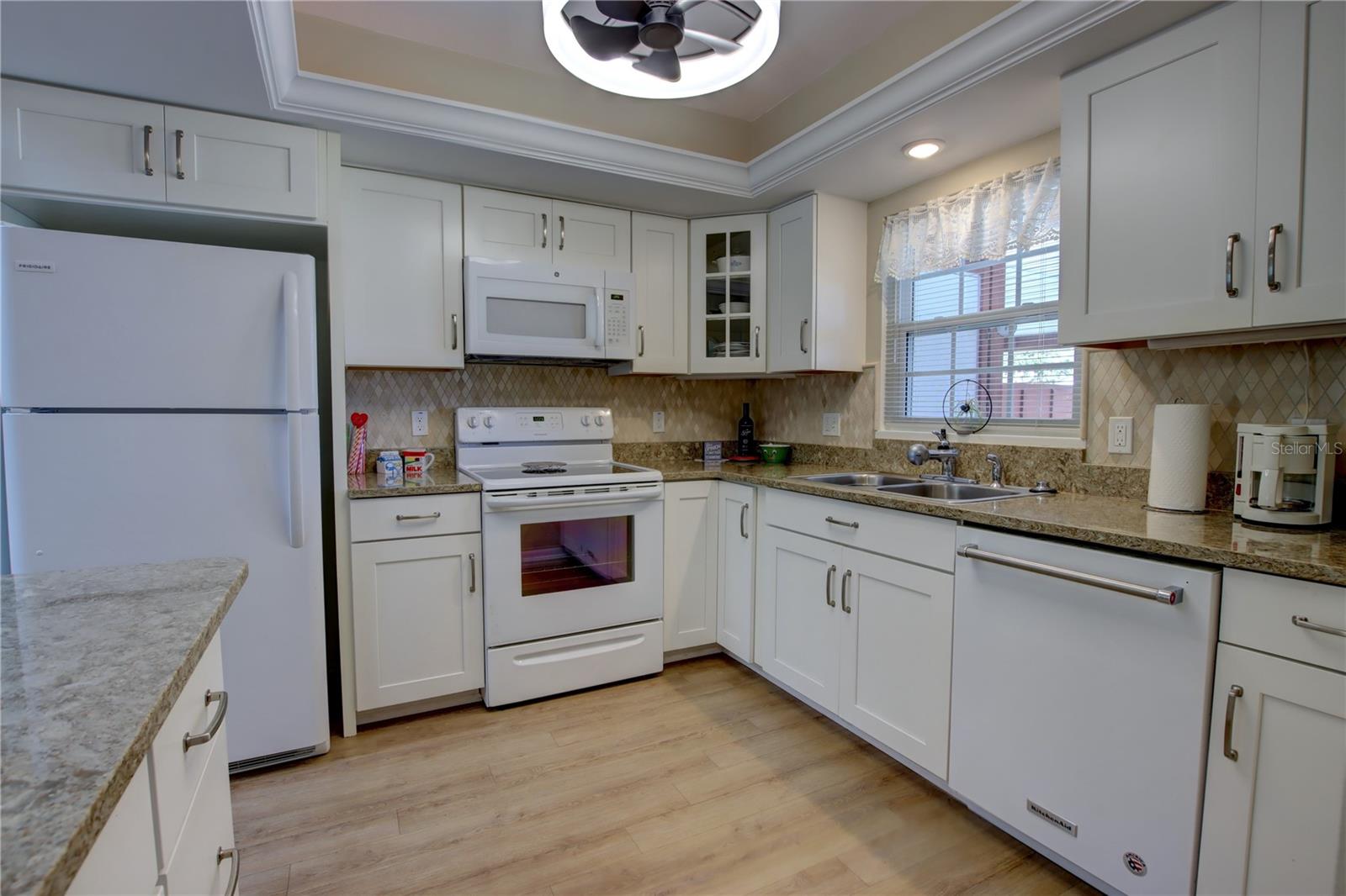 Image 13 of 37 For 1147 Harbour Point Drive