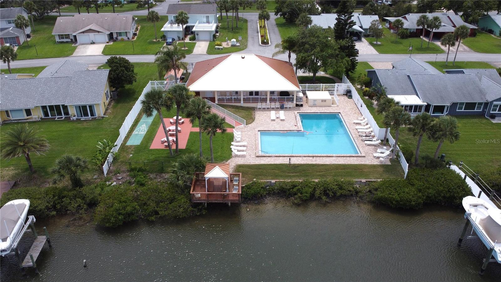 Image 4 of 37 For 1147 Harbour Point Drive