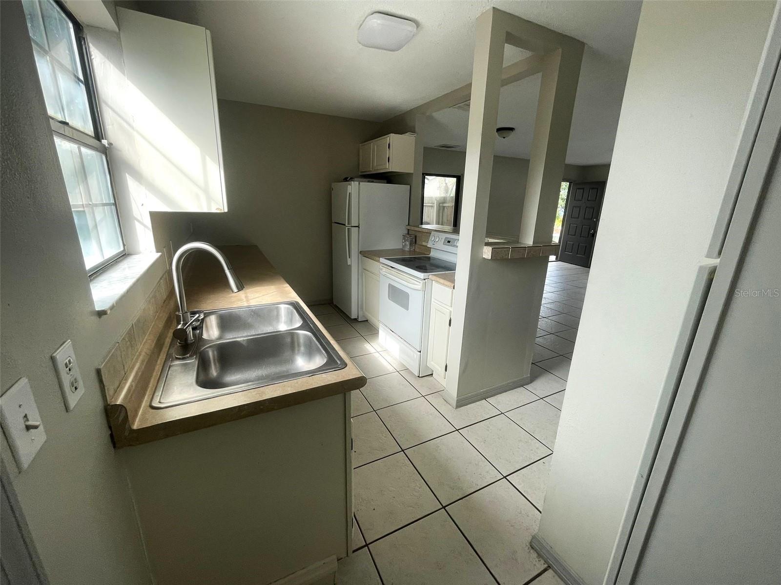 Image 3 of 32 For 510 Beechwood Avenue