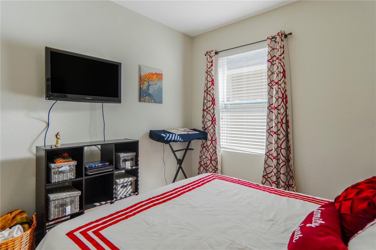 Image 19 of 34 For 521 Nova Drive