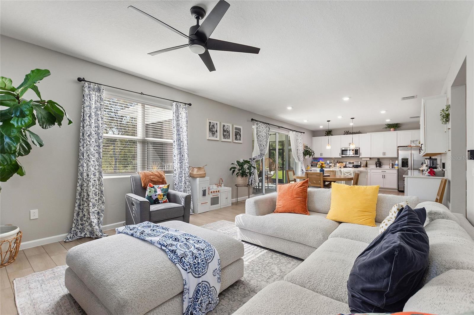 Image 16 of 75 For 2994 Gavin Sky Drive