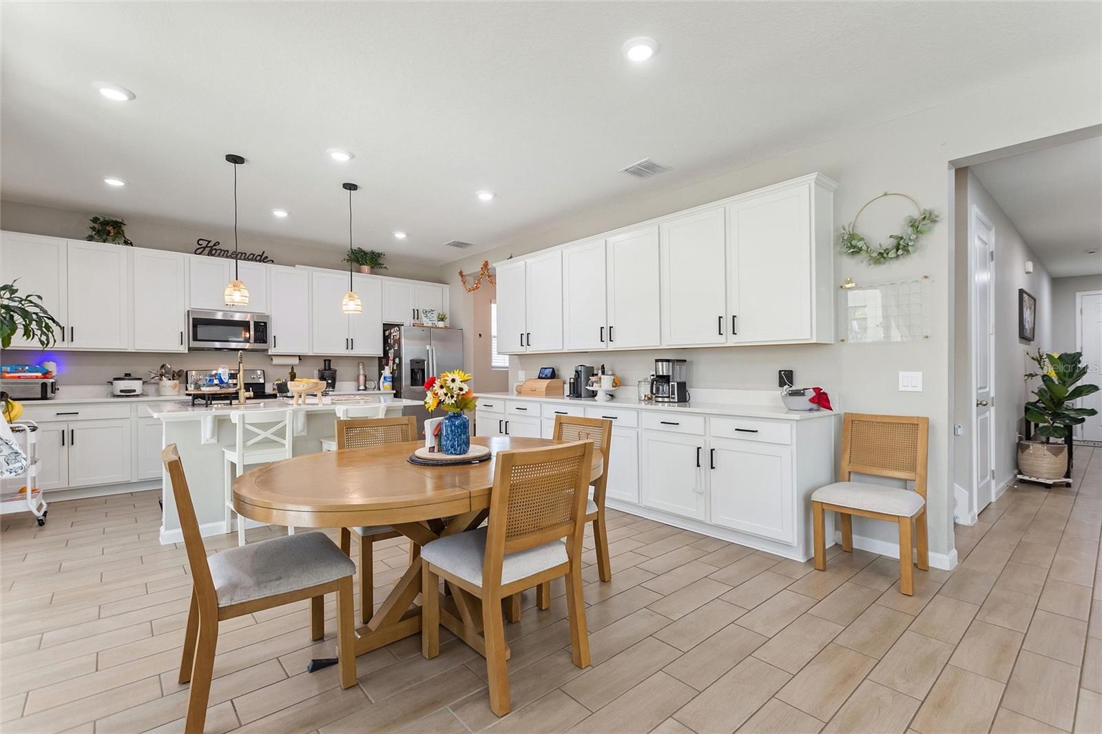 Image 18 of 75 For 2994 Gavin Sky Drive