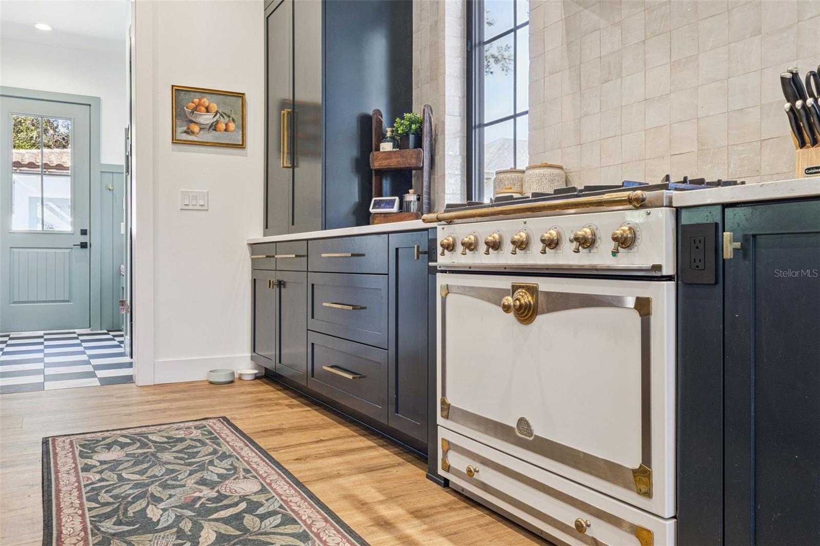 Image 13 of 39 For 1127 Celadon Street