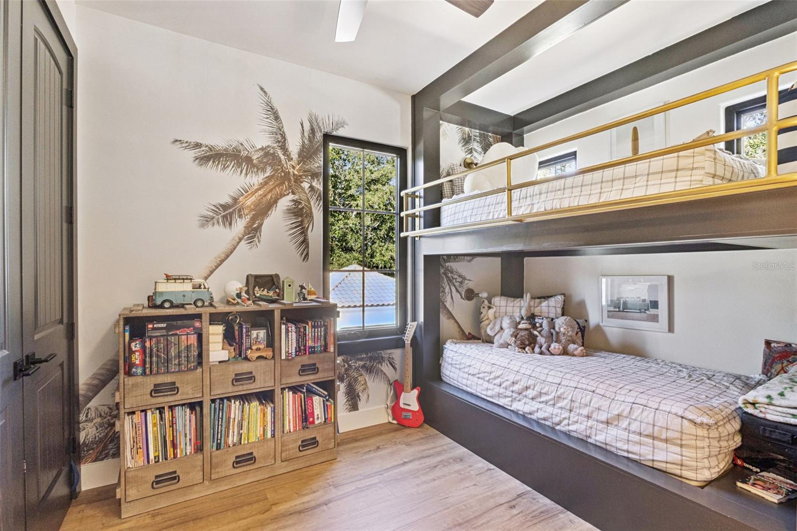 Image 28 of 39 For 1127 Celadon Street