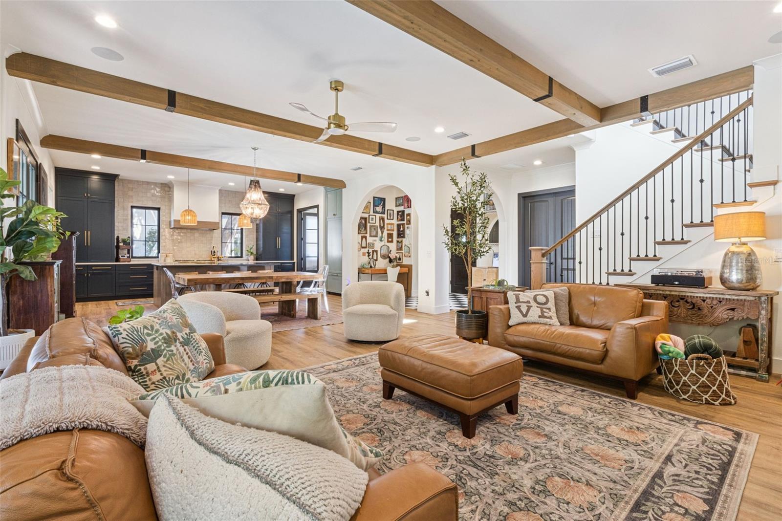 Image 4 of 39 For 1127 Celadon Street