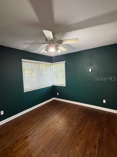 Image 13 of 25 For 736 Essex Place