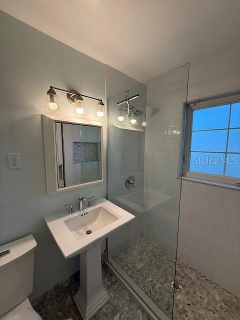 Image 19 of 25 For 736 Essex Place