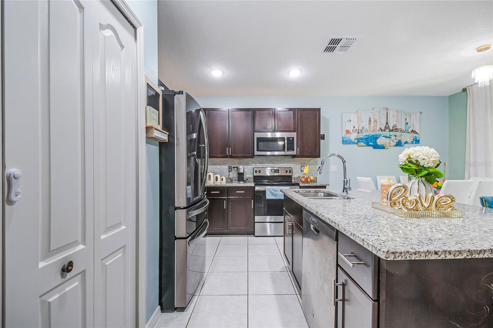 Image 15 of 43 For 328 Hibiscus Drive