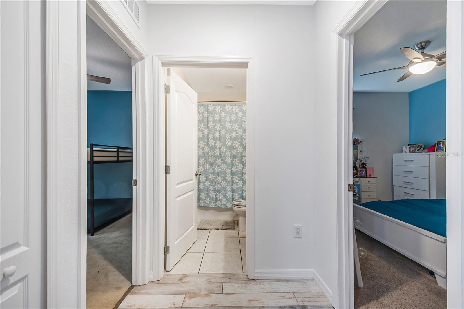 Image 18 of 43 For 328 Hibiscus Drive