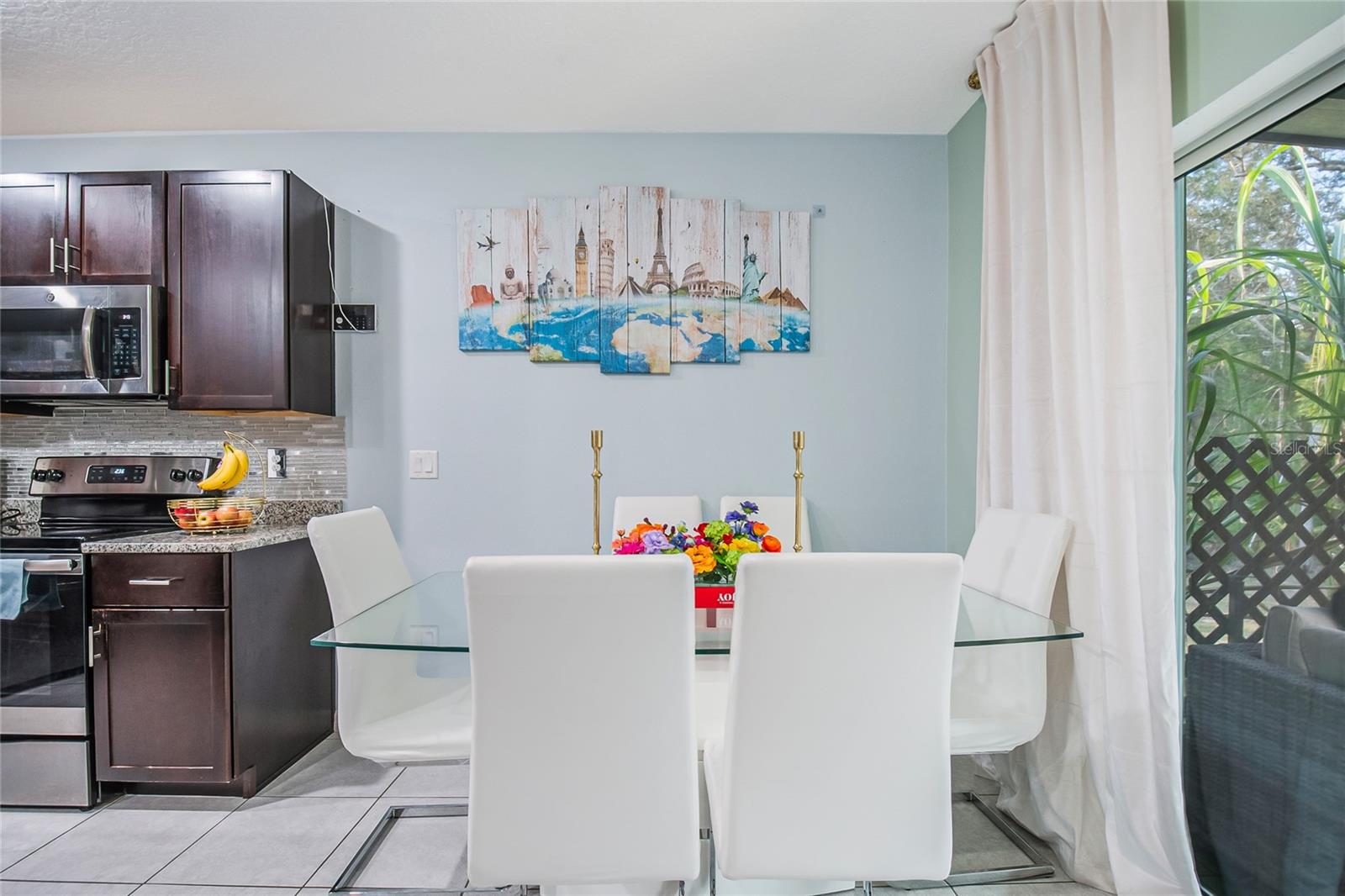 Image 27 of 43 For 328 Hibiscus Drive