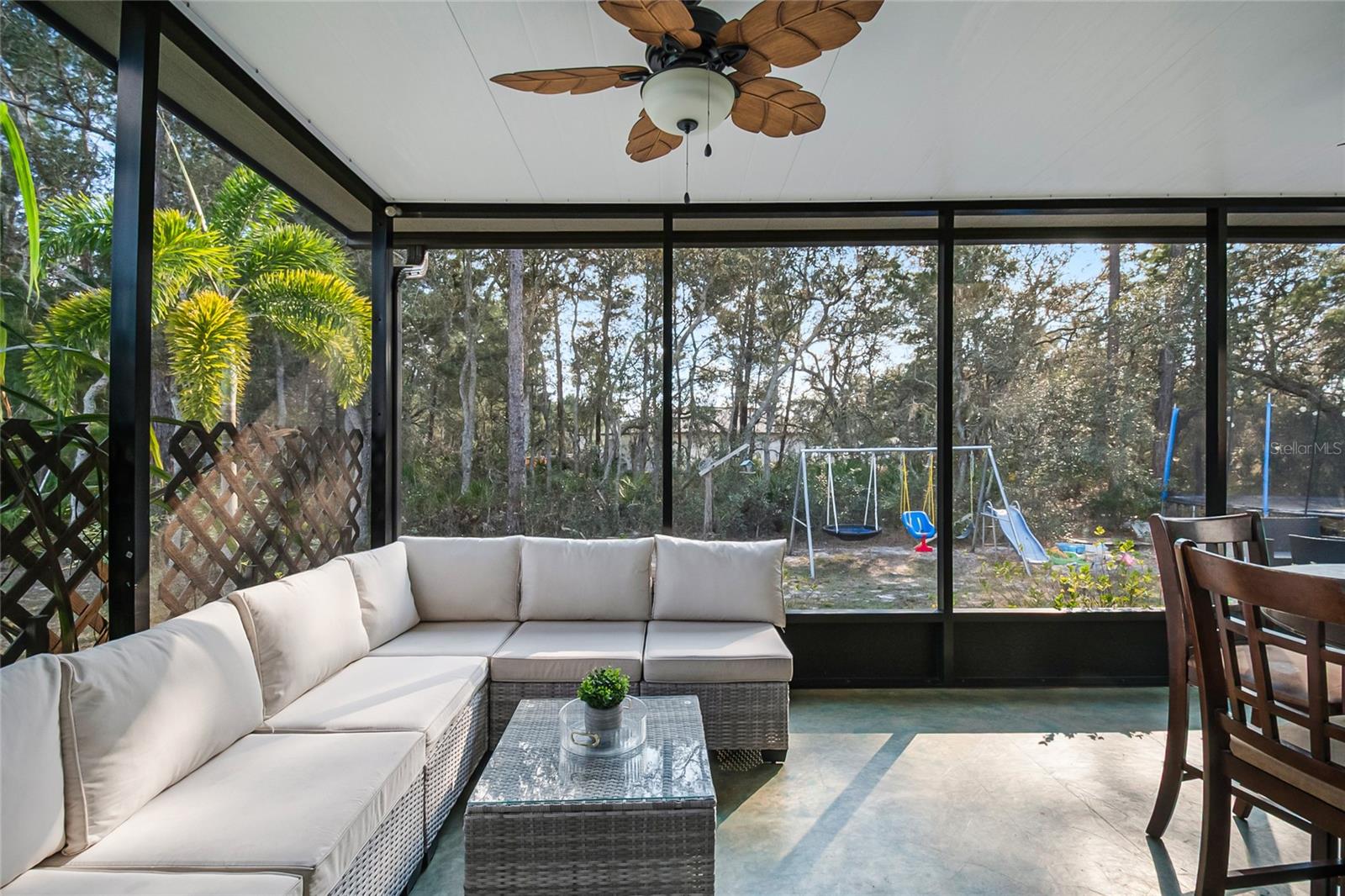 Image 34 of 43 For 328 Hibiscus Drive